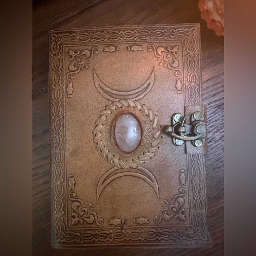 Leather bound Crystal embossed journal - Picture 6 of 7